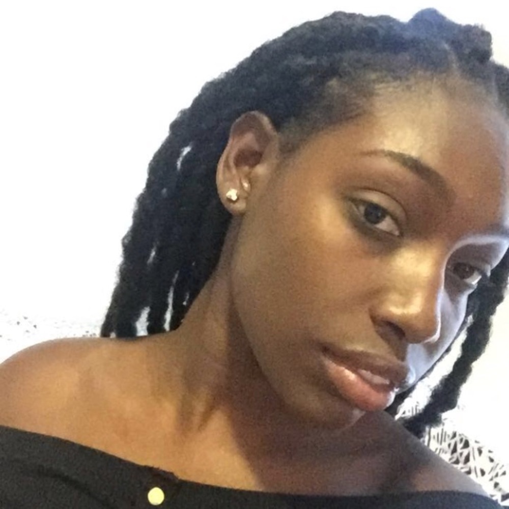 Meet your Posher, Ayanna